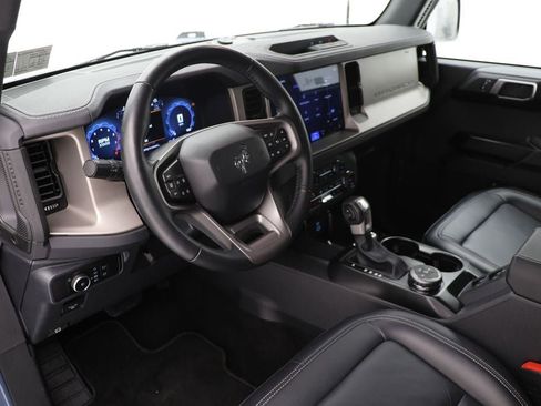 Used 2025 Ford Bronco Outer Banks image 14