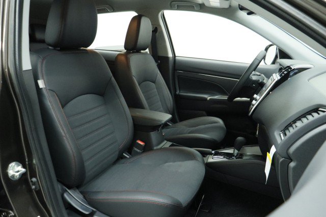 New 2027 Mitsubishi Outlander Sport SE FWD image 18