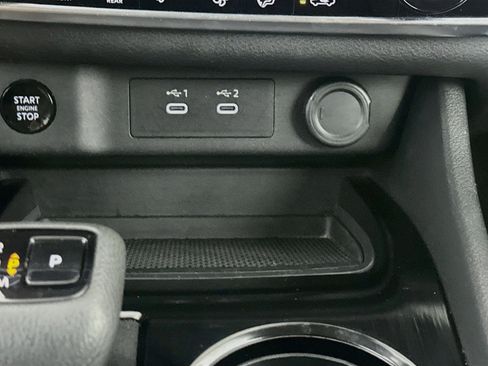 Used 2025 Nissan Rogue SV FWD image 25