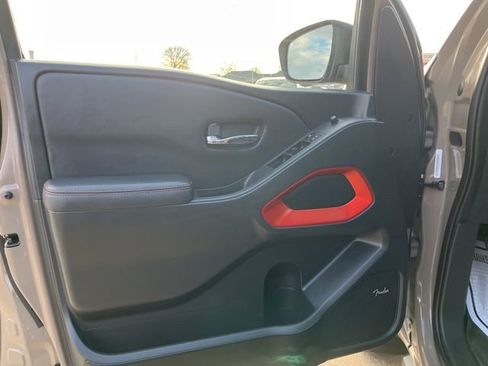 Used 2023 Nissan Frontier PRO-4X w/ Pro-4X Premium Package image 10