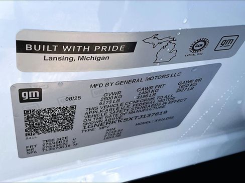 Used 2026 Chevrolet Traverse High Country FWD image 35