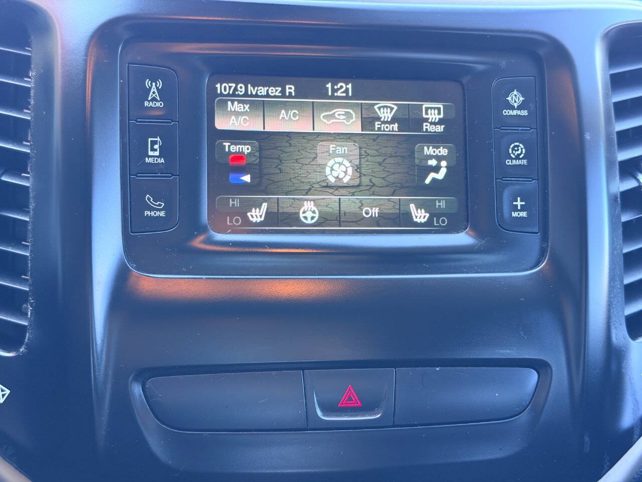 Used 2017 Jeep Cherokee Sport w/ Cold Weather Group FWD image 34