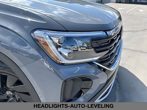 New 2026 Volkswagen Atlas Cross Sport SE AWD/4WD image 10