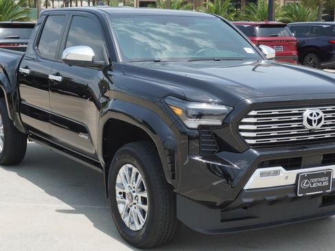 Used 2024 Toyota Tacoma Limited w/ Limited Package (LT) AWD/4WD image 3