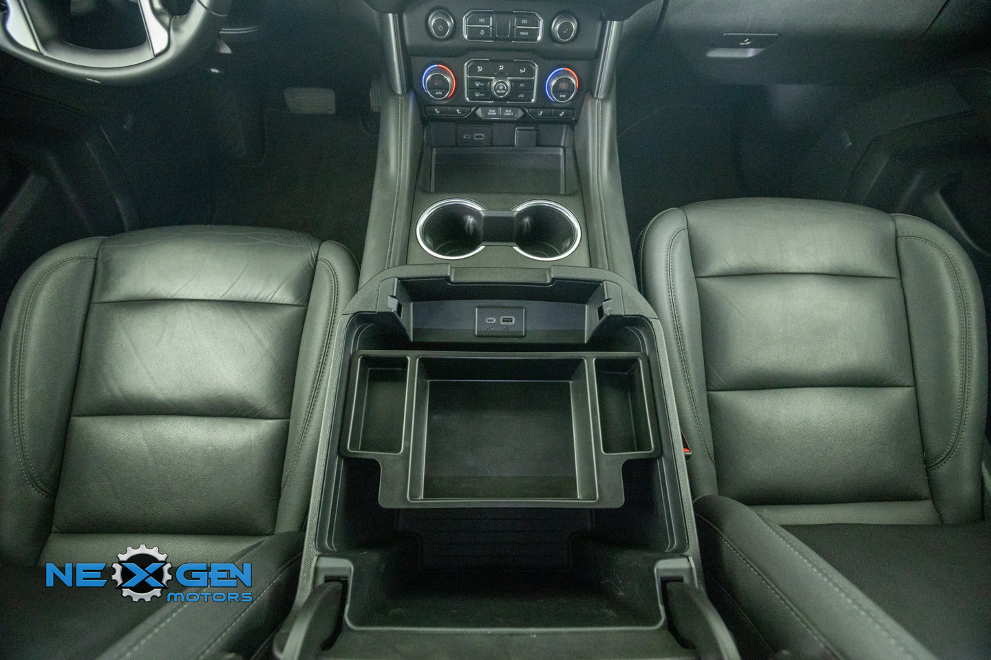 Used 2023 Chevrolet Tahoe Z71 w/ Max Trailering Package AWD/4WD image 31