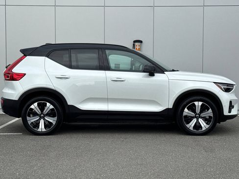 Used 2023 Volvo XC40 Recharge Plus AWD/4WD image 6