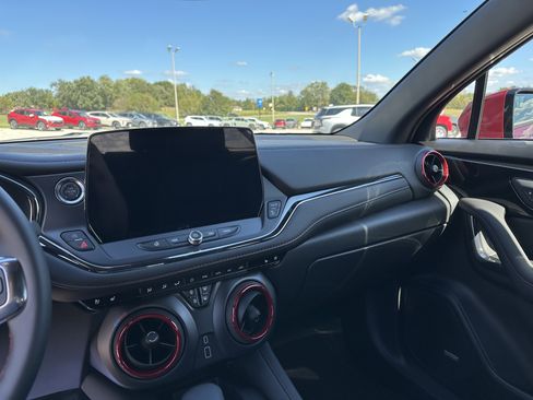 New 2025 Chevrolet Blazer RS w/ Enhanced Convenience Package image 24