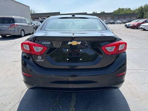 Used 2017 Chevrolet Cruze LS FWD image 7