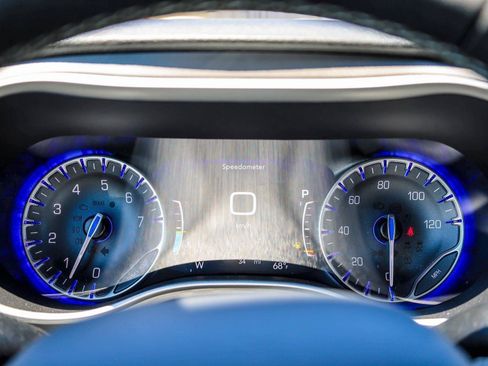 New 2027 Chrysler Pacifica Select FWD image 18