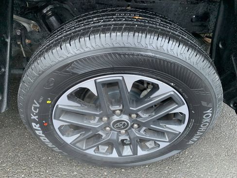 Used 2023 Toyota Tundra Limited image 10