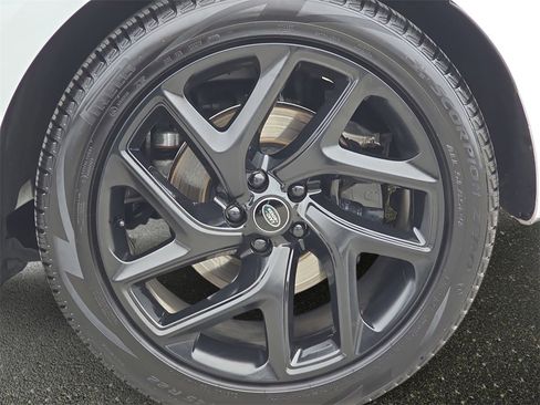 Used 2023 Land Rover Range Rover Sport SE Dynamic image 35