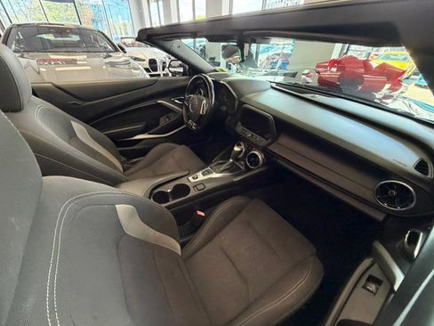 Used 2017 Chevrolet Camaro SS RWD image 37