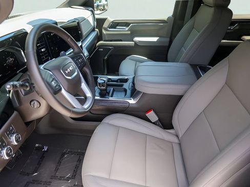 Used 2026 GMC Sierra 1500 SLT AWD/4WD image 12