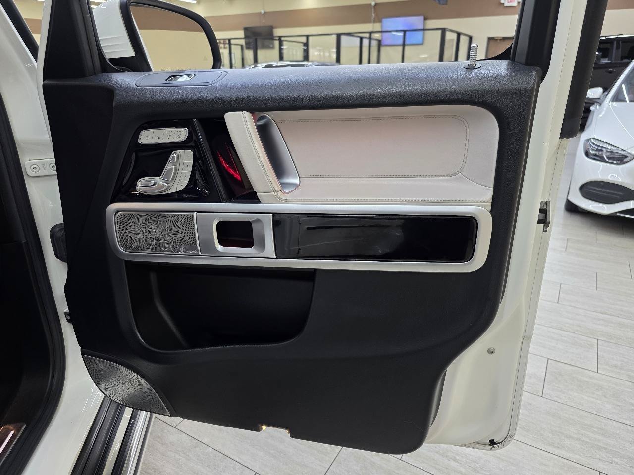 Used 2021 Mercedes-Benz G 63 AMG 4MATIC w/ G Manufaktur Interior Package image 42