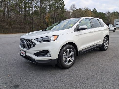 Certified 2023 Ford Edge SEL w/ Convenience Package image 2