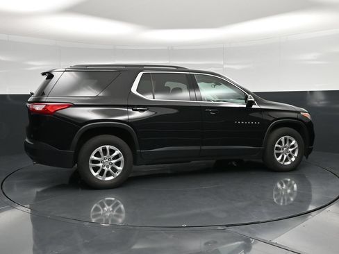 Used 2019 Chevrolet Traverse LT AWD/4WD image 2