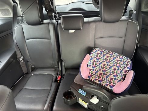 Used 2023 Honda Odyssey Elite image 16