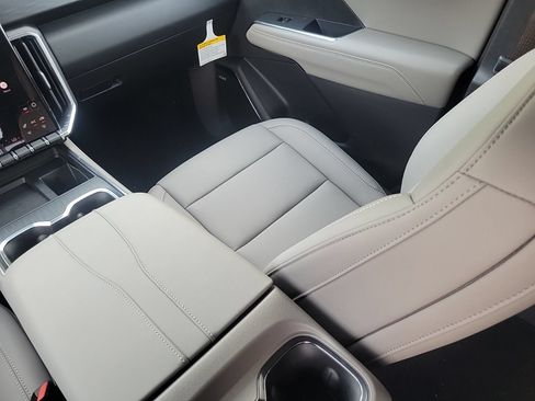 New 2026 GMC Acadia Elevation w/ Elevation Premium Package FWD image 13