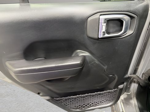 Used 2020 Jeep Wrangler Unlimited Sport AWD/4WD image 19