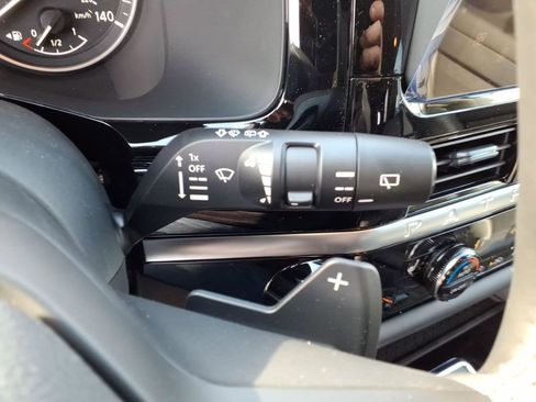 New 2026 Nissan Pathfinder SV image 22