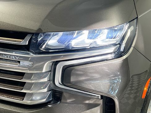 Used 2021 Chevrolet Tahoe High Country w/ Premium Package image 11