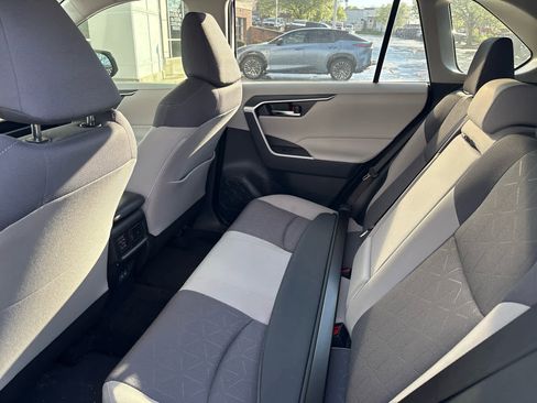 Used 2025 Toyota RAV4 XLE image 18