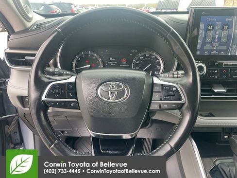 Used 2020 Toyota Highlander Limited image 22