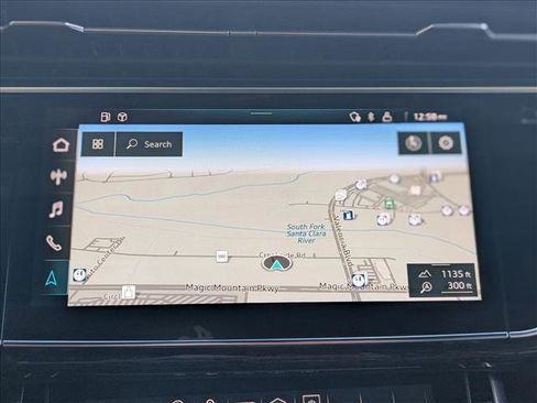 Used 2022 Audi Q8 Premium Plus image 13