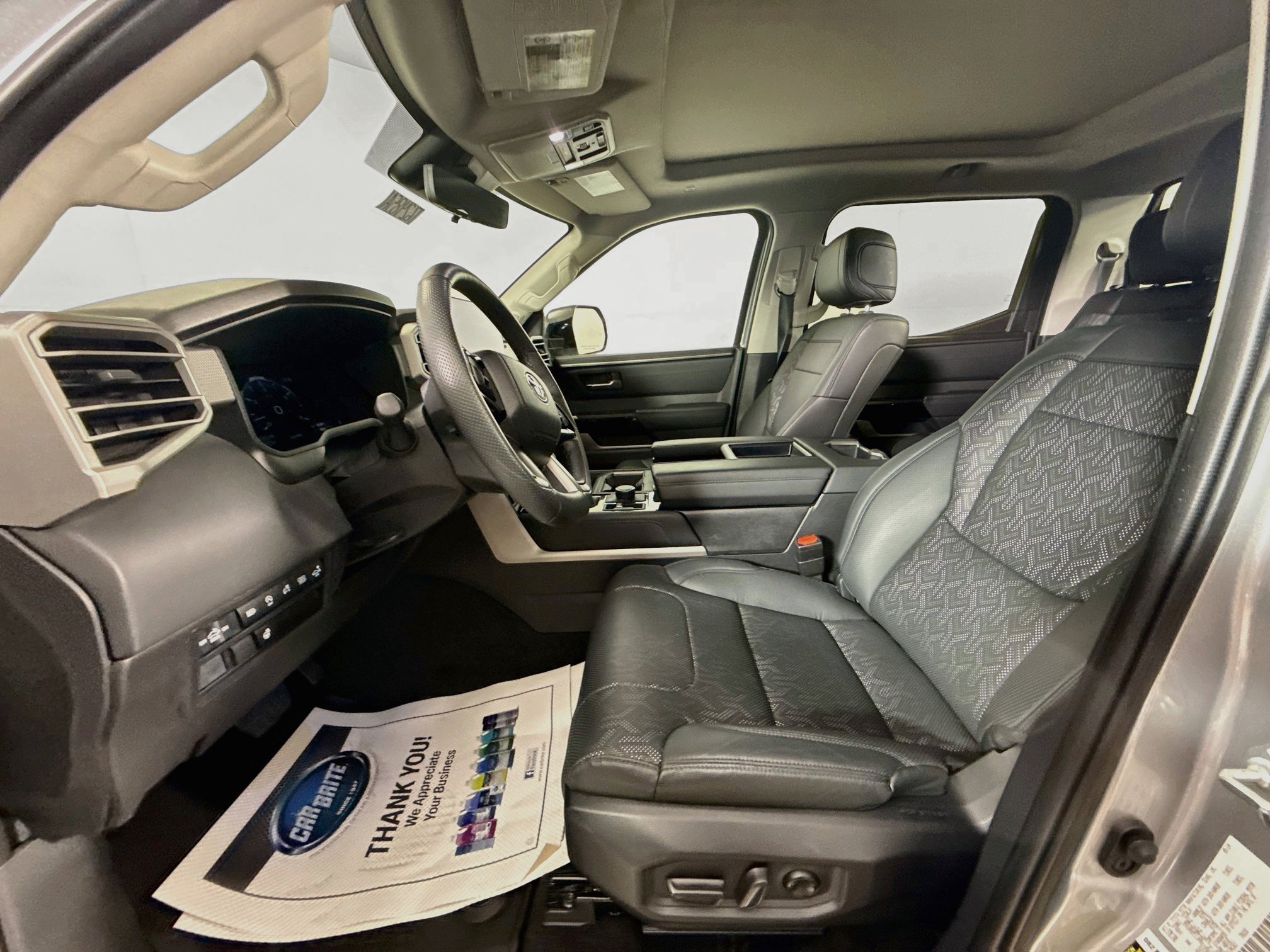 Used 2024 Toyota Tundra Limited AWD/4WD image 21