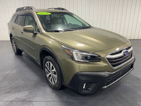 Used 2020 Subaru Outback Premium image 2