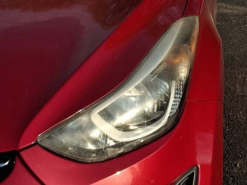 Used 2016 Hyundai Elantra SE image 9