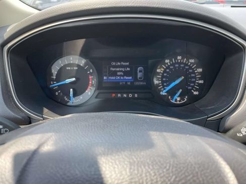 Used 2016 Ford Fusion SE FWD image 24