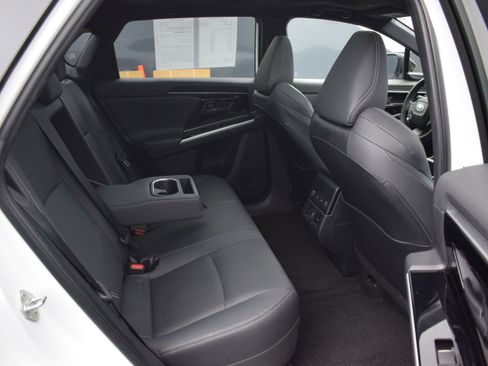 Used 2024 Toyota bZ4X Limited image 11