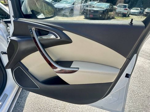 Used 2016 Buick Verano FWD image 17