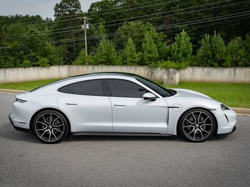 Used 2023 Porsche Taycan RWD image 20