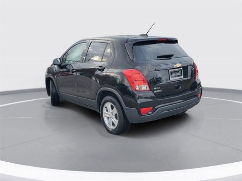 Used 2019 Chevrolet Trax LS image 4