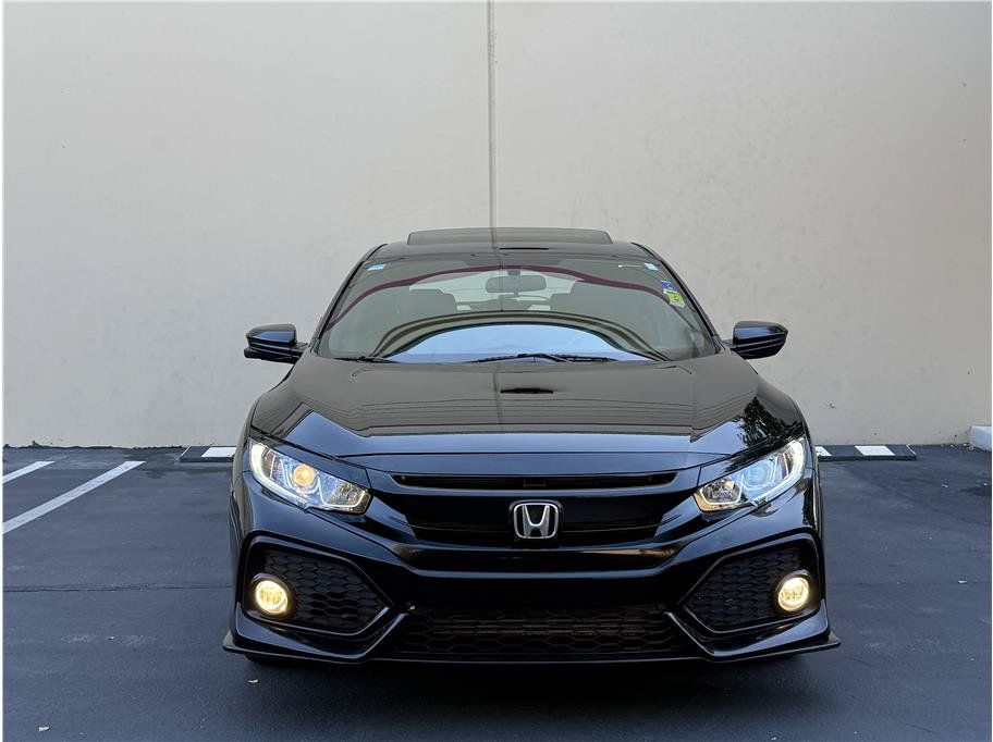 Used 2018 Honda Civic EX image 2