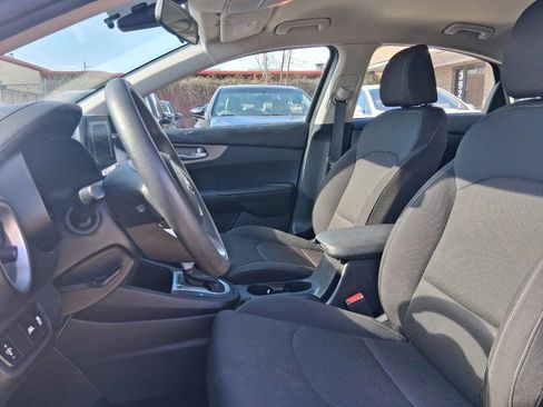 Used 2019 Kia Forte LXS image 12