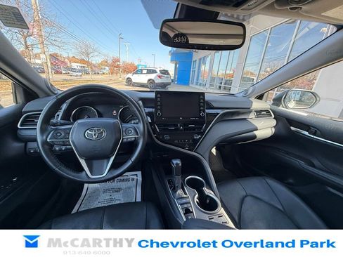 Used 2024 Toyota Camry XLE w/ Navigation Package image 7