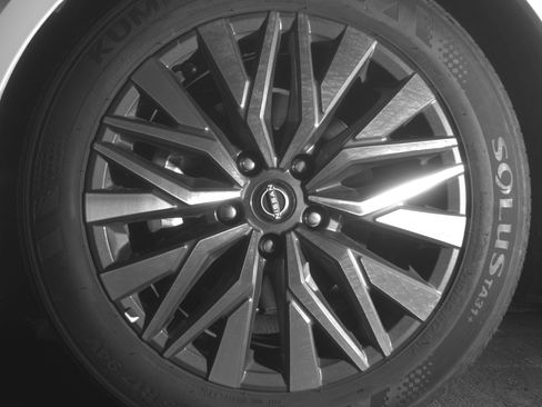 Used 2025 Nissan Altima 2.5 SV image 12