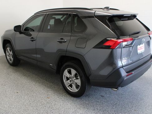Used 2025 Toyota RAV4 LE AWD/4WD image 9