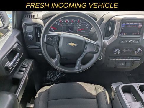Used 2023 Chevrolet Silverado 1500 Custom image 13