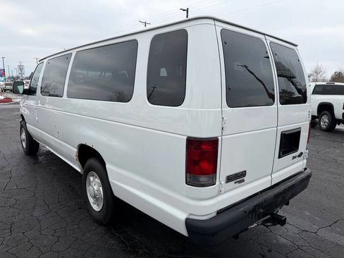 Used 2009 Ford E-350 and Econoline 350 Extended Wagon Super Duty image 7