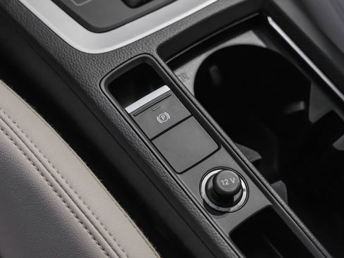 Used 2021 Audi Q3 2.0T Premium w/ Convenience Package image 25