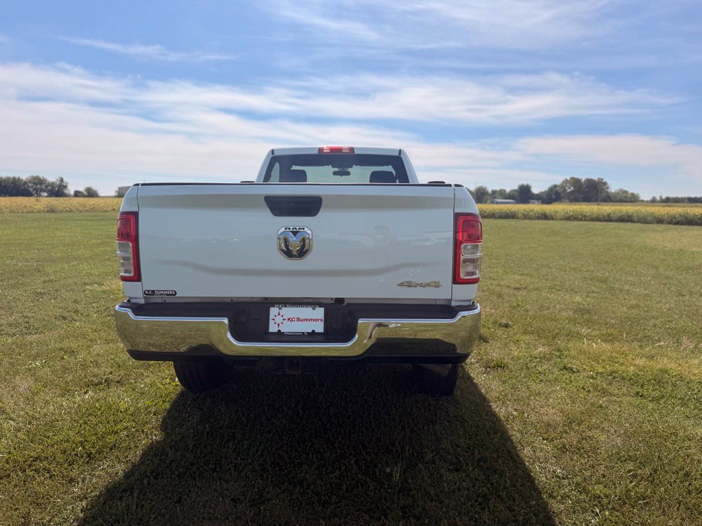 Used 2024 RAM 2500 Tradesman w/ Chrome Appearance Group AWD/4WD image 6