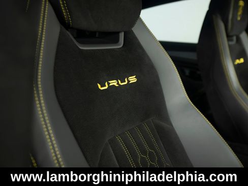 Used 2024 Lamborghini Urus Performante AWD/4WD image 36
