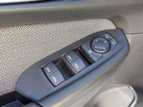 Used 2025 Chevrolet TrailBlazer LT AWD/4WD image 13