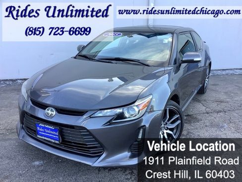Used 2015 Scion tC image 2