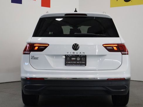 Used 2022 Volkswagen Tiguan SE w/ Panoramic Sunroof Package image 11