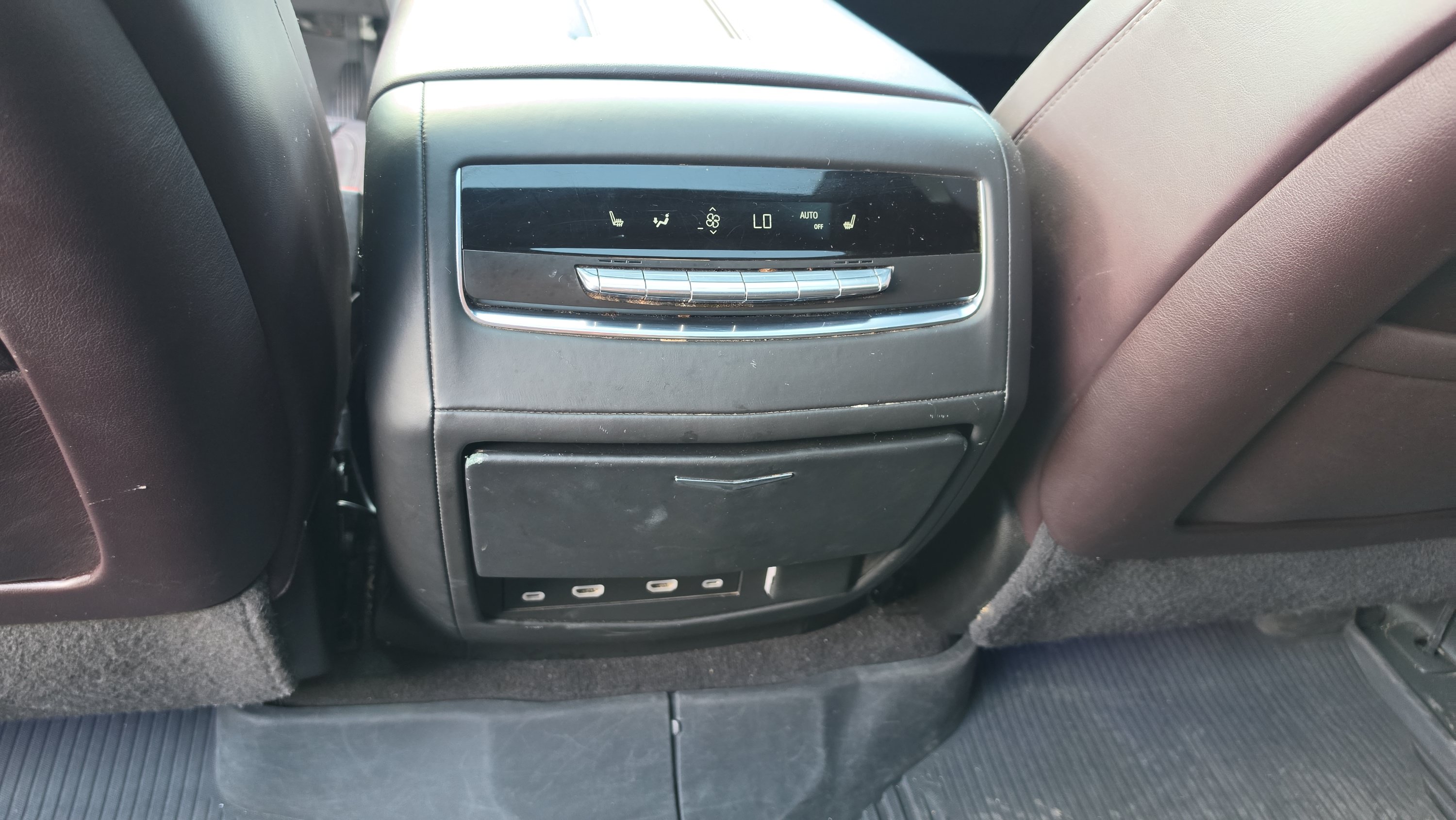 Used 2024 Cadillac Escalade Sport Platinum RWD image 22